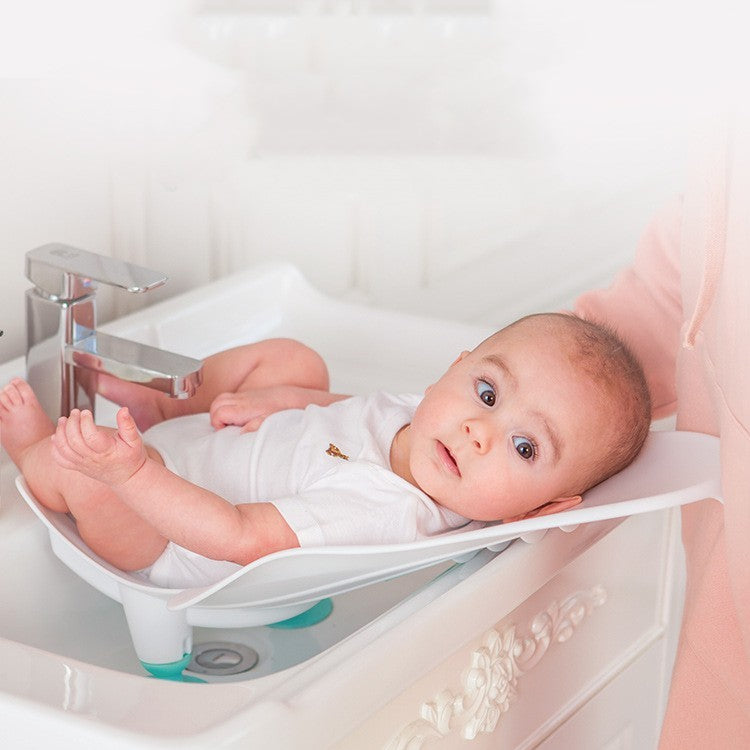 Bathtub For Infants And Toddlers To Wash Their Buttocks